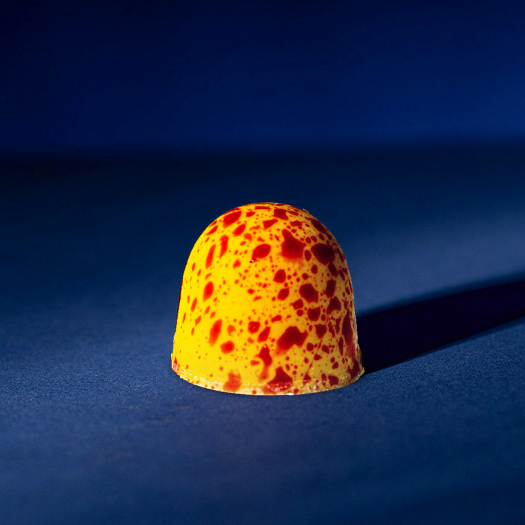 kategoria Praliny  i Makaroniki, produkt na obrazku to Pralina tropikalna pinacolada - 4 szt.